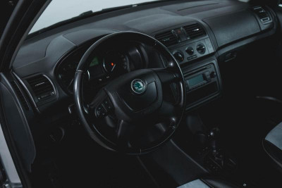 ŠKODA Roomster 1.6 AT (105 л. с.)