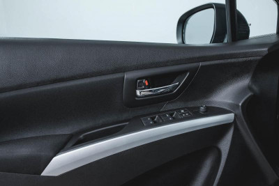 Suzuki SX4 1.6 MT 4WD (117 л. с.) GL