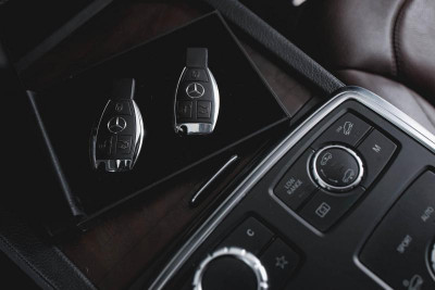 Mercedes-Benz M-Класс ML 300 BlueEfficiency 7G-Tronic Plus 4Matic (249 л. с.)
