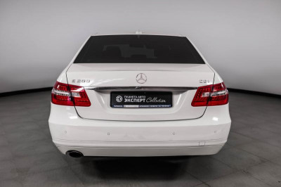 Mercedes-Benz E-Класс E 200 T BlueEfficiency 7G-Tronic Plus (184 л. с.)