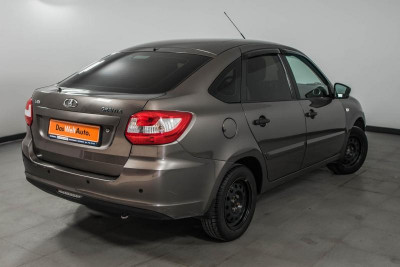 LADA Новая Granta лифтбэк 1.6 8кл MT (87 л. с.) Comfort