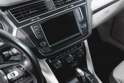 Volkswagen Tiguan 2.0 TSI 4Motion MT (180 л.с.) 4WD