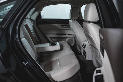 Jaguar XF 2.0 D AT (180 л. с.) Prestige