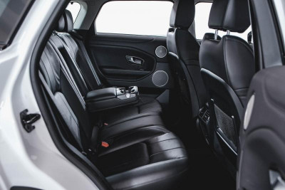 Land Rover Range Rover Evoque 2.0 TD4 AT AWD (150 л. с.) SE