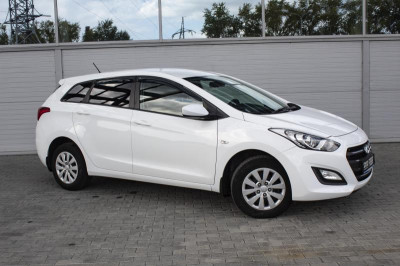 Hyundai i30 Универсал 1.6 AT (130 л. с.) Classic