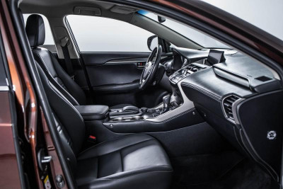 Lexus NX 200 CVT AWD (150 л. с.) Premium