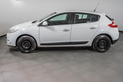 Renault Megane 1.6 AT (106 л. с.)