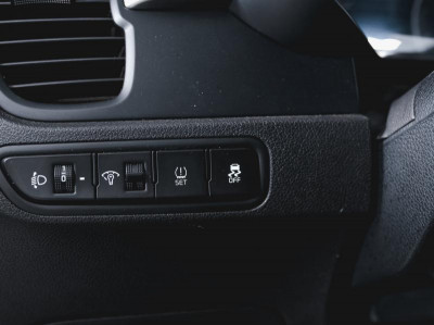 Kia Rio X-Line 1.4 AT (100 л. с.)