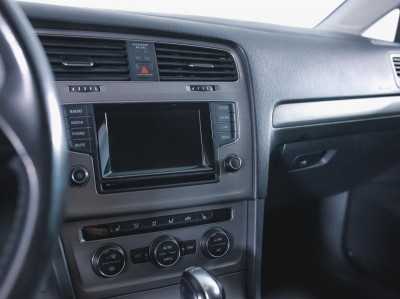 Volkswagen Golf 1.4 MT (122 л.с.)