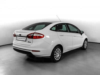 Ford Fiesta Седан 1.6 AT (105 л. с.)