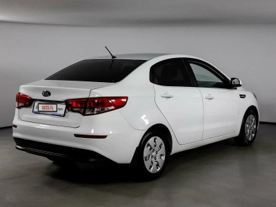 Kia Rio 1.4 AT (107 л. с.)