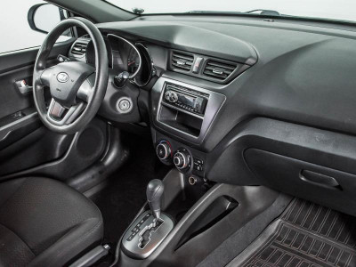 Kia Rio 1.4 AT (107 л. с.)