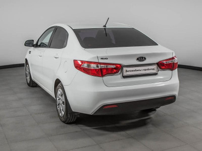 Kia Rio 1.4 AT (107 л. с.)