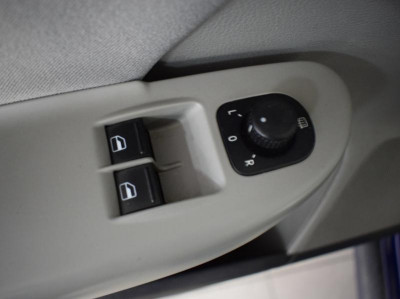 Volkswagen Passat 1.9 TDI BlueMotion MT (105 л. с.)