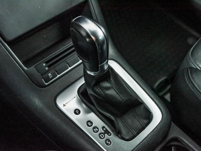 Volkswagen Tiguan 2.0d AT (140 л.с.) 4WD