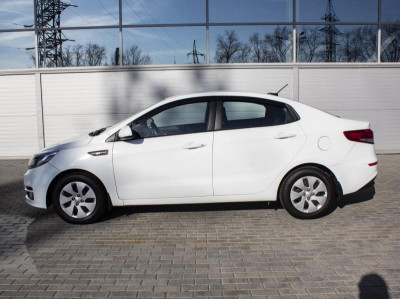 Kia Rio 1.4 MT (107 л. с.)