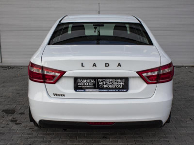 LADA Vesta 1.6 AMT (106 л. с.)