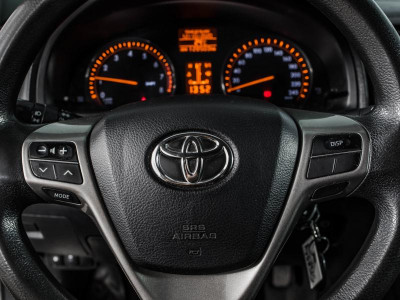 Toyota Avensis 1.8 MT (147 л. с.)
