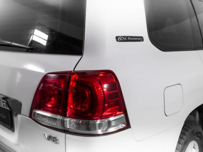 Toyota Land Cruiser 4.7 4WD AT (288 л. с.)