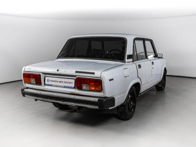 LADA 2105 1.5 MT (71 л. с.)