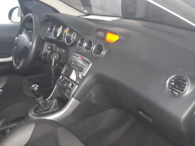 Peugeot 308 1.6 VTi MT (120 л. с.)
