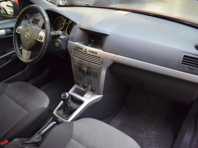 Opel Astra 1.6 MT (115 л. с.)