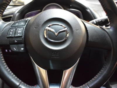 Mazda 3 1.5 SKYACTIV-G AT (120 л. с.)