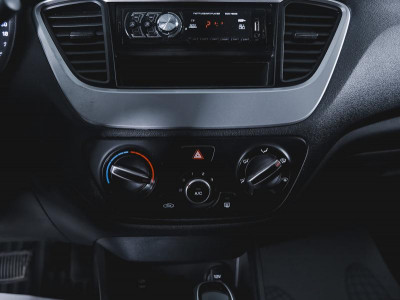 Hyundai Solaris 1.4 AT (100 л.с.)