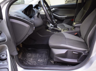Ford Focus 1.6 MT (105 л. с.)