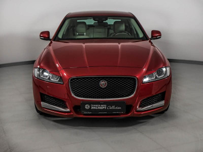 Jaguar XF 2.0 D AT AWD (180 л. с.)
