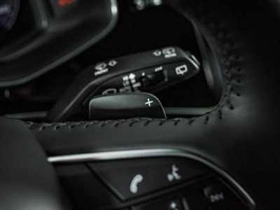 Audi Q8 55 TFSI Tiptronic quattro (340 л.с.)