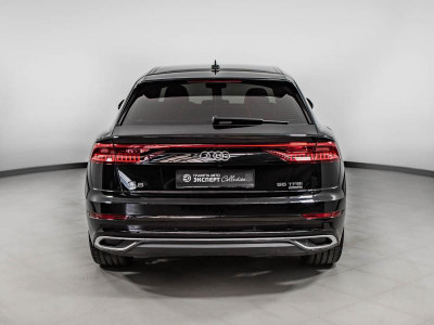 Audi Q8 55 TFSI Tiptronic quattro (340 л.с.)
