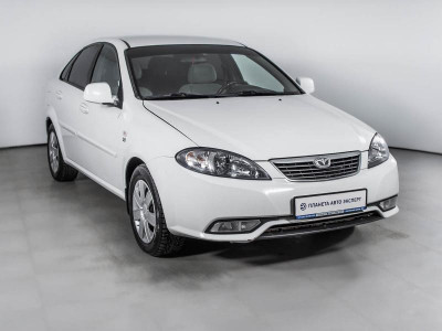Daewoo Gentra 1.5 MT (107 л. с.)