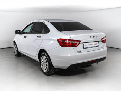 LADA Vesta 1.6 MT (106 л. с.)
