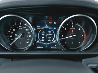Land Rover Discovery 3.0 TDV6 AT 4WD (249 л.с.)