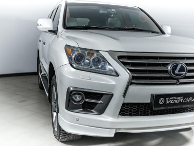 Lexus LX 570 5.7 AT (367 л.с.) 4WD