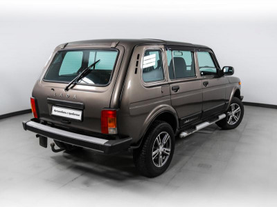 LADA 4x4 Urban 5 дв. 1.7 MT 8 кл. (83 л. с.)