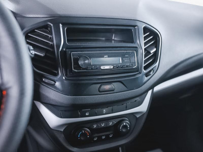 LADA Vesta 1.6 MT (106 л. с.)