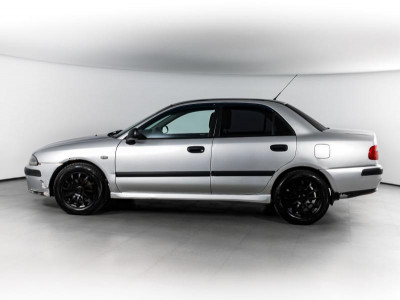 Mitsubishi Carisma 1.6 MT (103 л. с.)