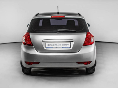 Kia Ceed 1.6 MT (122 л. с.)