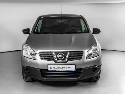 Nissan Qashqai 2.0 MT 4WD (140 л. с.)
