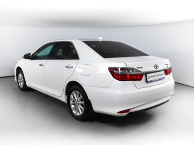 Toyota Camry 2.5 AT (181 л. с.)