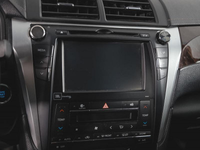 Toyota Camry 2.5 AT (181 л. с.)