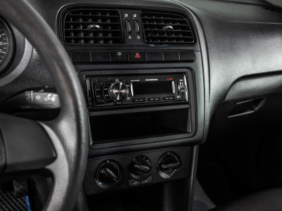 Volkswagen Polo 1.6 MT (105 л. с.)