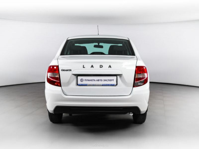 LADA Новая Granta седан 1.6 AMT 16кл (106 л. с.)