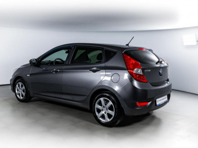 Hyundai Solaris 1.4 MT (107 л. с.)