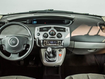 Renault Megane 1.5 dCi MT (106 л. с.)