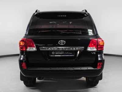 Toyota Land Cruiser 4.6 AT 4WD (7 мест) (309 л. с.)