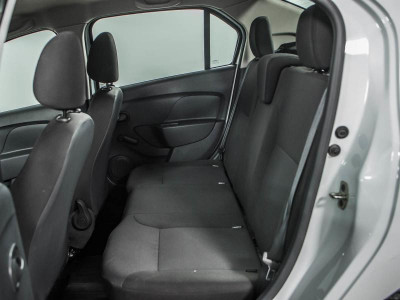 Renault Logan 1.6 MT (82 л. с.)