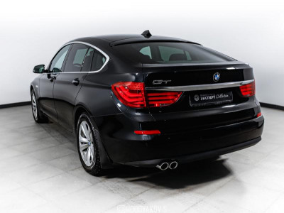 BMW 5 серия 530d xDrive AT (258 л. с.)
